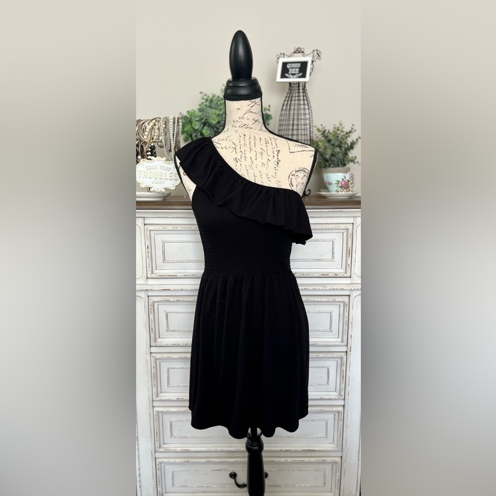 🖤 SUPER COMFY dress, size small. Great for an outing or the pool/beach-v…